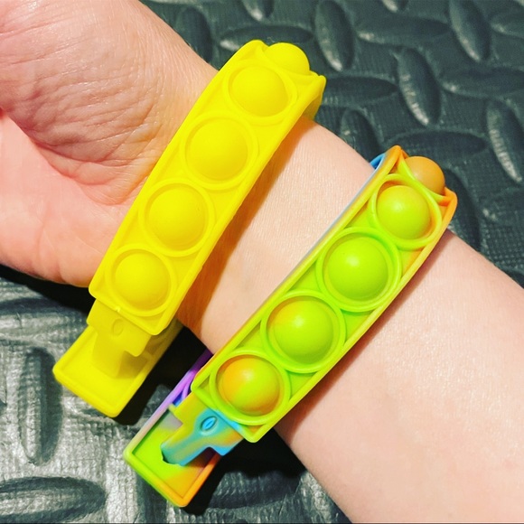 Pop It Pop Sensory Bracelets New - Picture 2 of 3